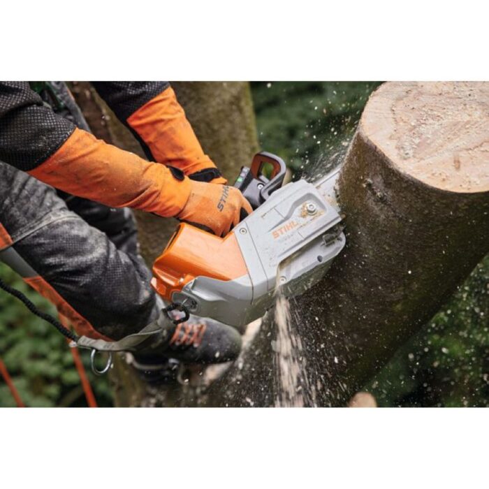 Stihl MSA 220 T Cordless Chainsaw - Image 4